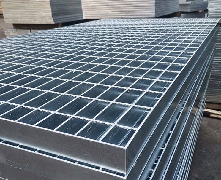 不銹鋼鋼格柵G504/40/100W，表面拋光處理，1.2米寬